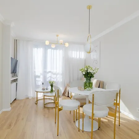 アパート Superapart Marszalkowska 111a ワルシャワ